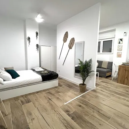 Loft Tr28 - Ground & Arts Connected *