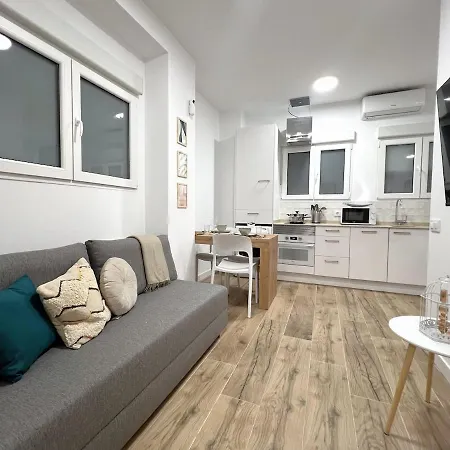 Loft Tr28 - Ground & Arts Connected * Walencja