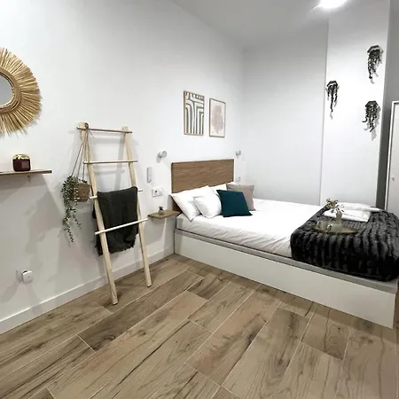 Loft Tr28 - Ground & Arts Connected